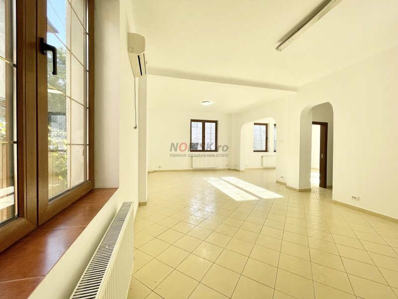 Casa 7 camere, inchiriaza locatie strategicai ideala pentru business, 303 mp