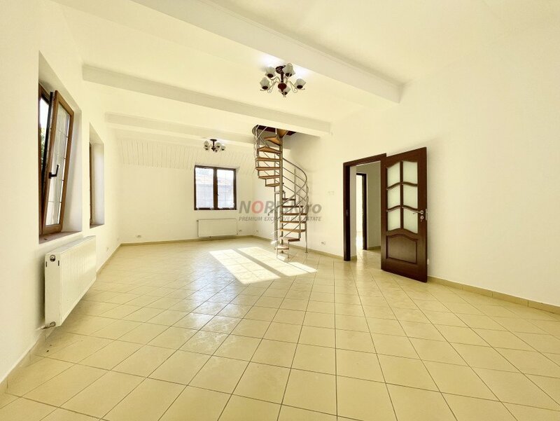 Casa 7 camere, inchiriaza locatie strategicai ideala pentru business, 303 mp